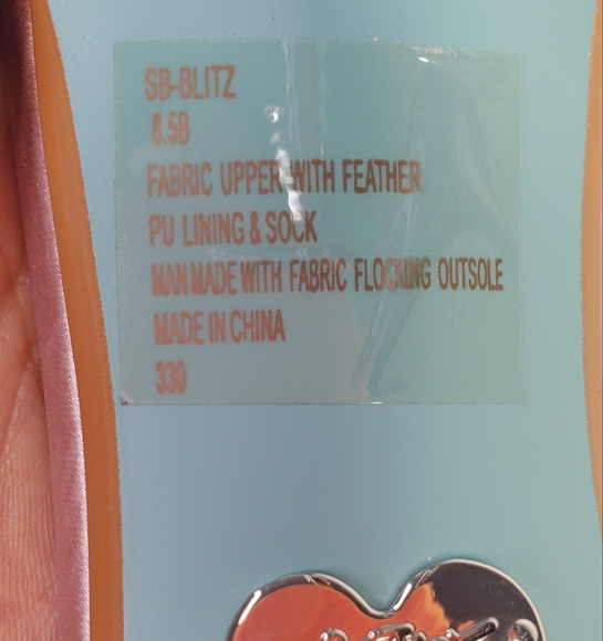 BETSEY JOHNSON Elegant Pink Feathered Women's Heels - Picture 6 of 10